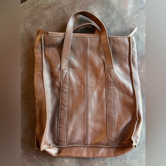 Banana Republic Brown Leather Zippered Shoulder Bag - Picture 5 of 7